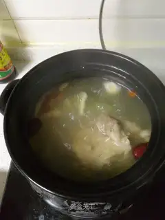 Bones and radish soup