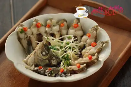 Open the mackerel