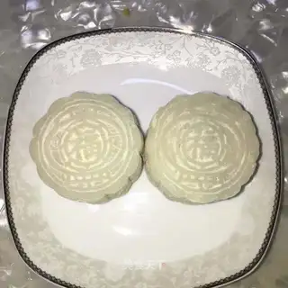 Ice mooncake