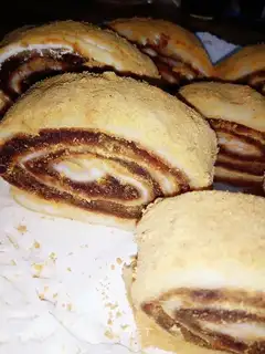 Donkey rolls