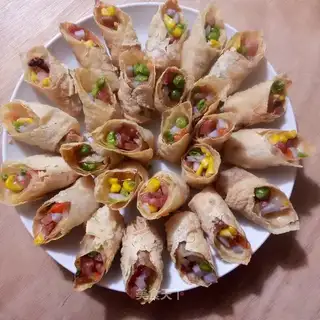 Cream rolls