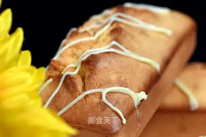 Lemon cream cheese pound cake