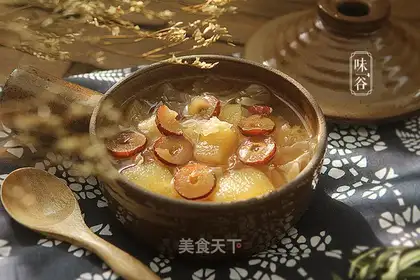 Apple silver ear soup