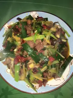 Garlic dry duck legs