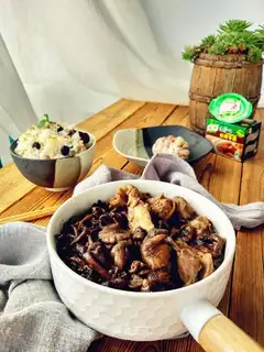 Chicken stew mushrooms