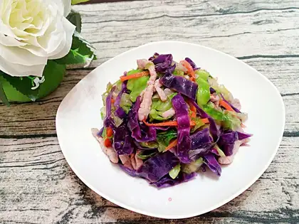 Double-coloured radish