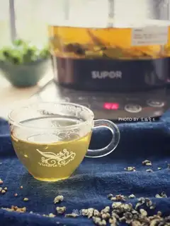 A barley leaf tea