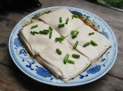Steamed tofu with minced meat