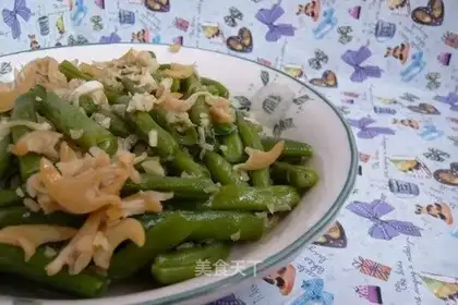 Braised duck beans with dried clams