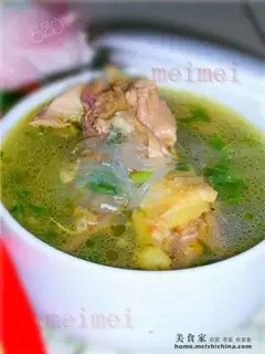 Chicken bone winter noodle soup