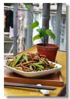 Nanchang stir-fried three shredded silk