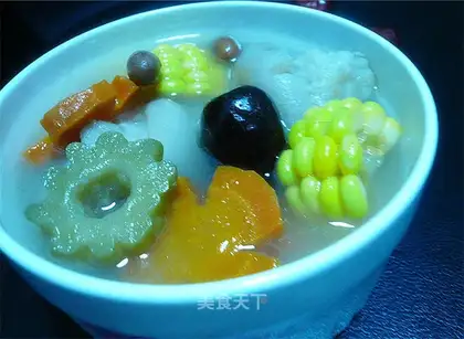 Multi-flavor pork knuckle soup