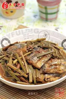 Braised hairtail with fern