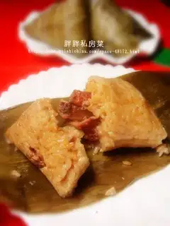 Black pepper pork ribs rice dumplings