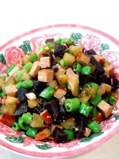 stir-fried pickles with fragrant dried pepper