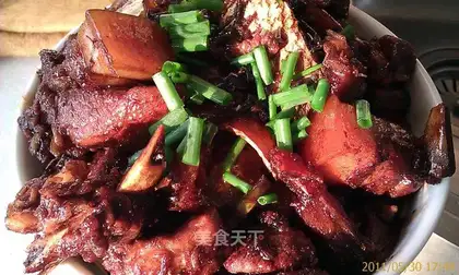 Roasted pork with yellow croaker rice