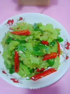 stir-fried cold melon with chili pepper