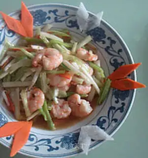 stir-fried shrimps with leeks