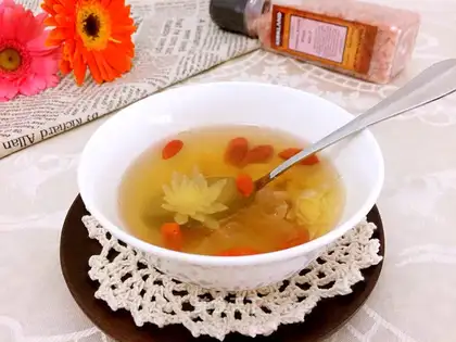 Lotus lilies dry soup