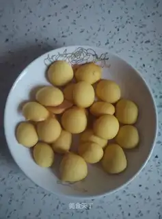 Little yolk cookies