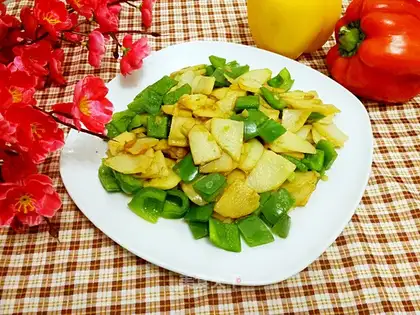 Cream pepper with potatoes
