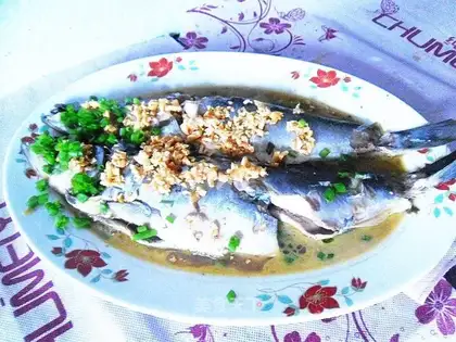 Garlic mackerel