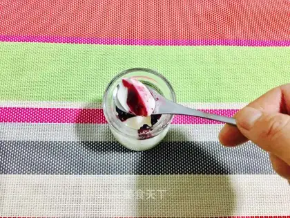 Blueberry milk pudding