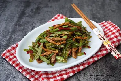 Four seasons of bean fried meat