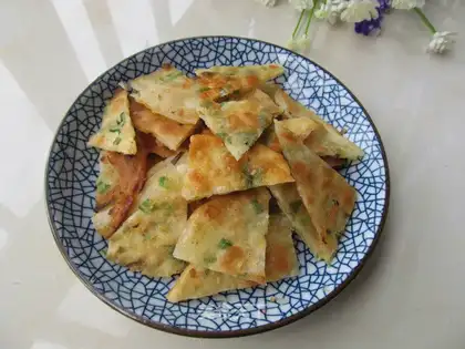 A dumpling onion cake