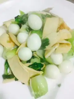 Fried tofu eggs