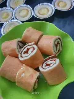 Four rolls of cake