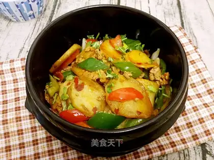 Spicy dry pot dirt. Beans