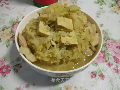 Sour pork stew, tofu