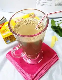 Ginger sugar and milk tea