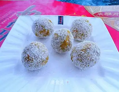 Coconut potato ball
