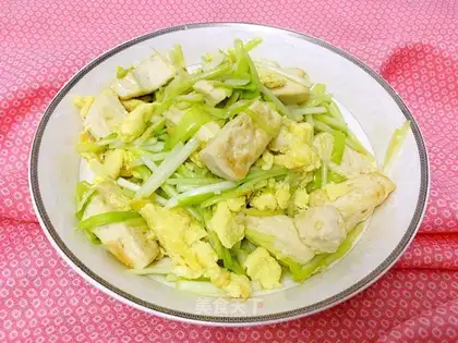 ♪ Screeched eggs and tofu yellow ♪