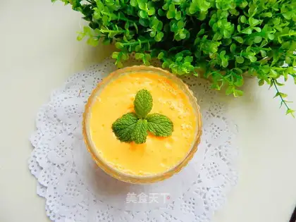 Mango yogurt shake