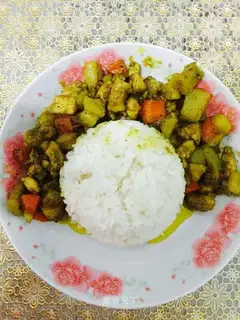 Curry chicken