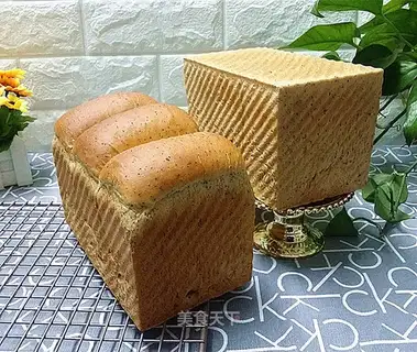 Red tea toast