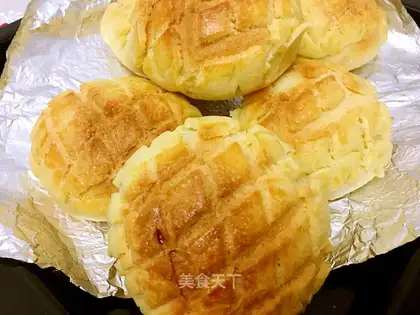 Pineapple bun