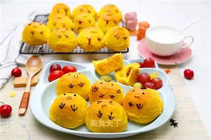 Pig chicken snack