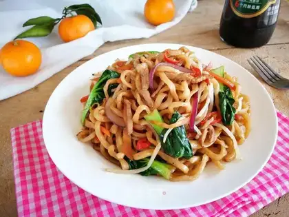 Home cuisine noodles