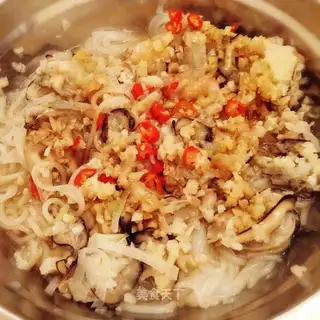 Garlic fan steams