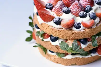 Nuts. Rosemary cake