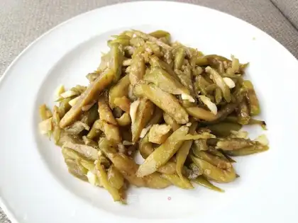 Garlic fried eggplant