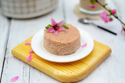 Red rice muffin