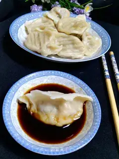 A cabbage dumpling