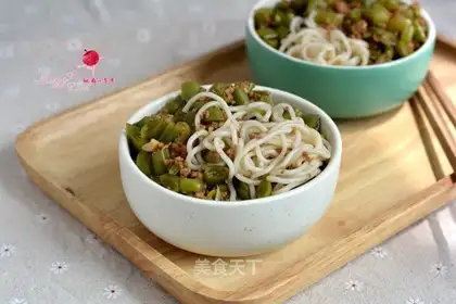 Pork bean horns