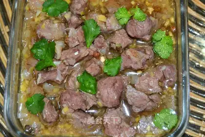 A bowl of lamb