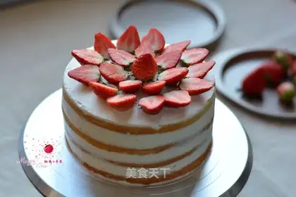 Strawberry cream cake